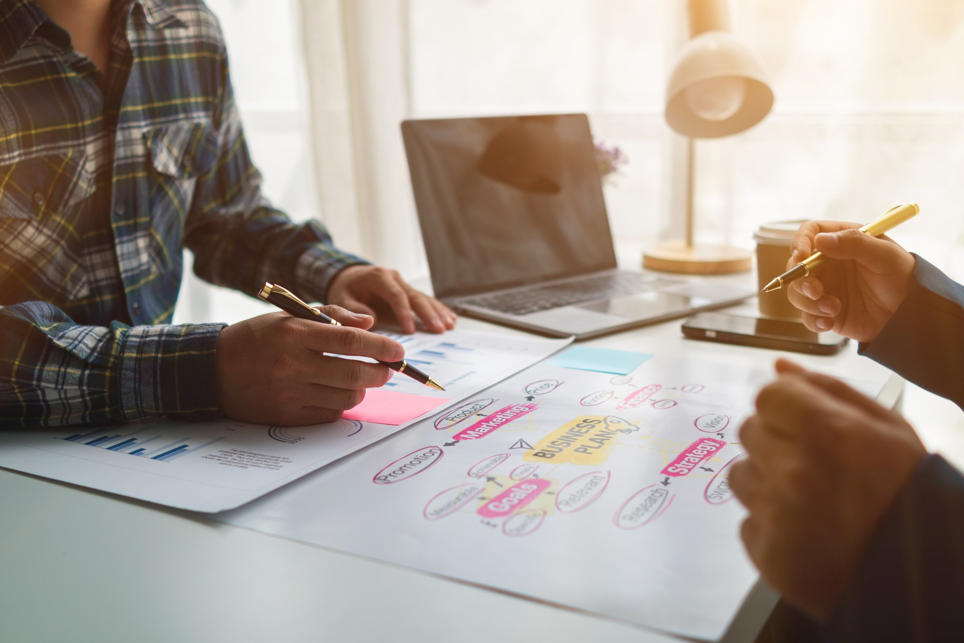 Businessmen team in conference room are introducing and consulting each other to make good business profits. concept of mentoring and consulting between investor to exchange knowledge. Businessmen team in conference room are introducing and consulting each other to make good business profits. concept of mentoring and consulting between investor to exchange knowledge.